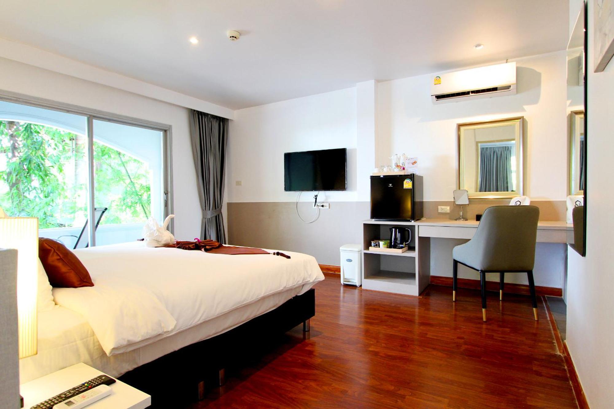 Pooh Beach Resort & Spa Jomtien Beach Exteriör bild