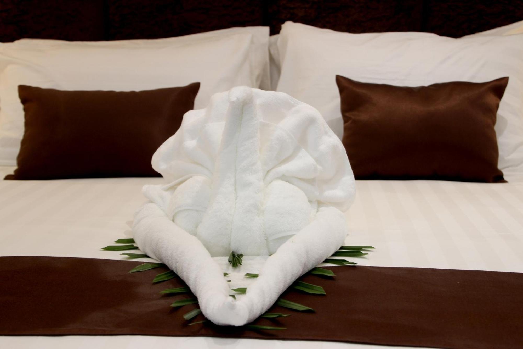 Pooh Beach Resort & Spa Jomtien Beach Exteriör bild