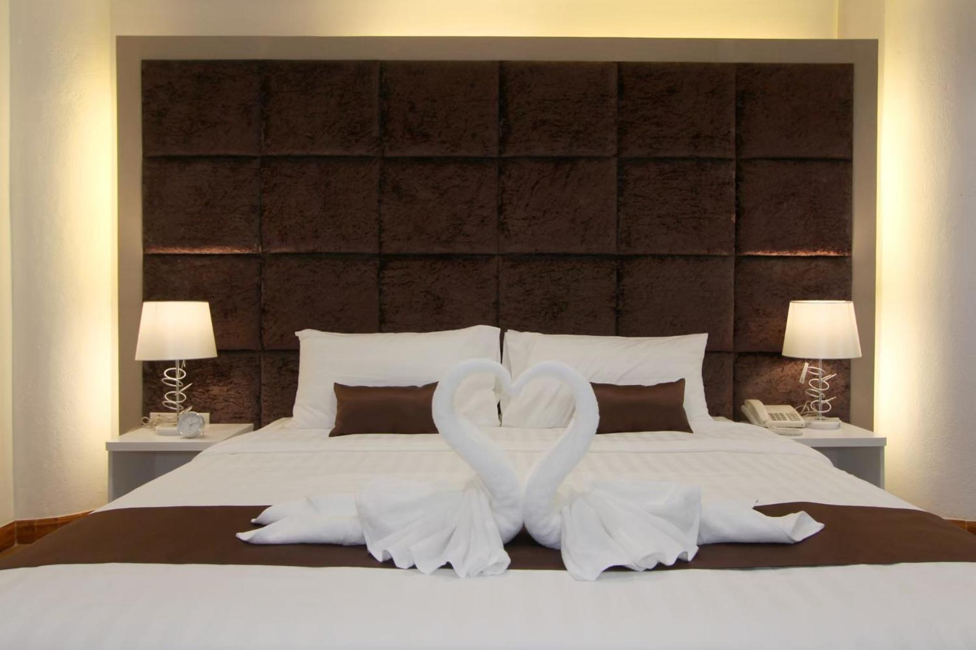Pooh Beach Resort & Spa Jomtien Beach Exteriör bild