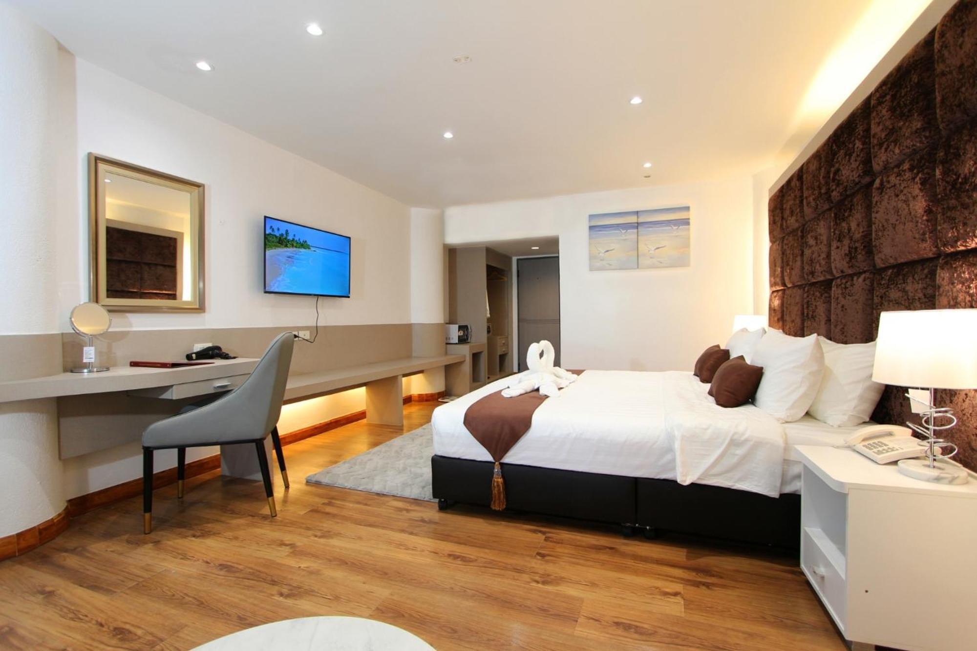 Pooh Beach Resort & Spa Jomtien Beach Exteriör bild