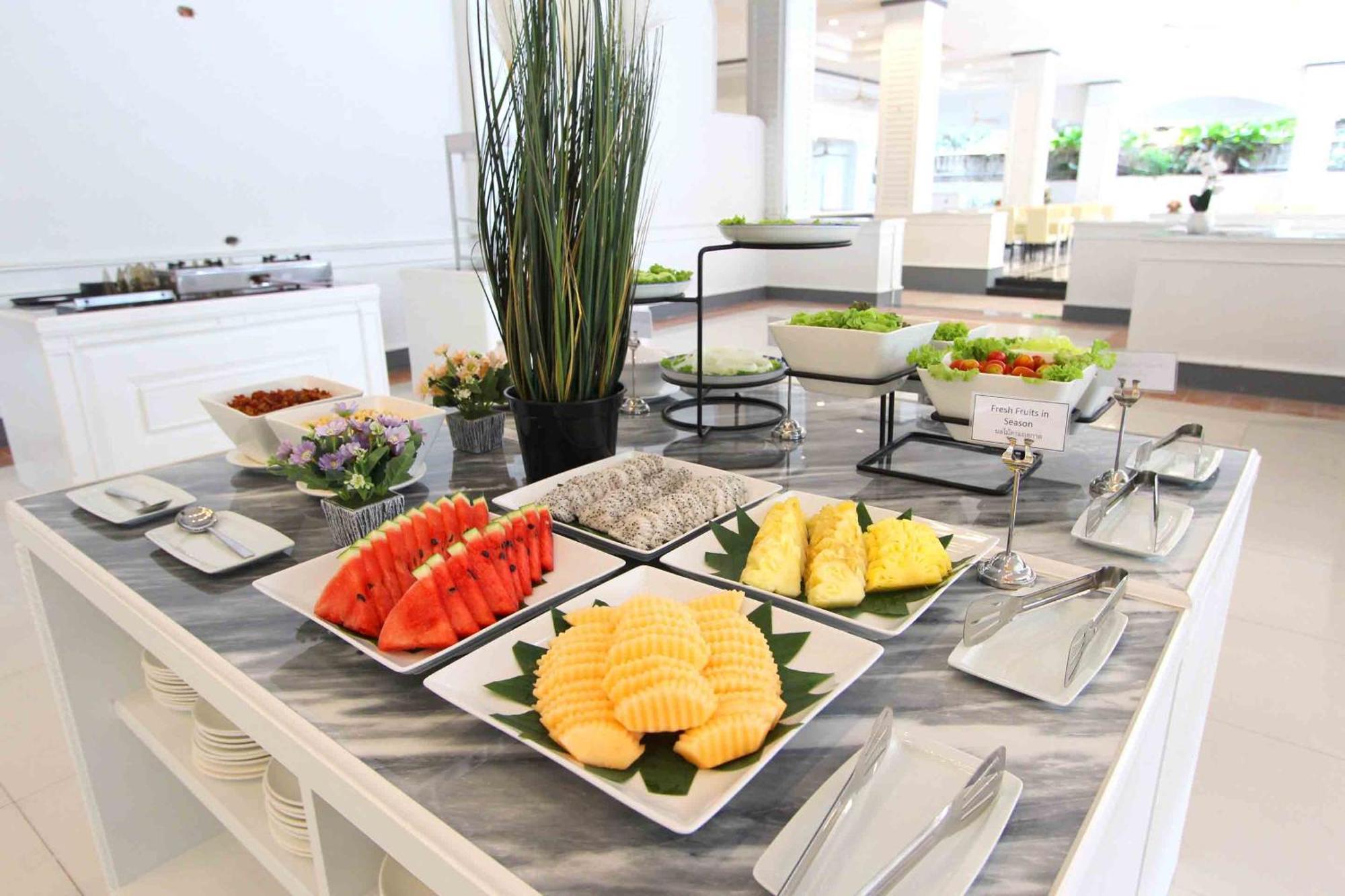 Pooh Beach Resort & Spa Jomtien Beach Exteriör bild