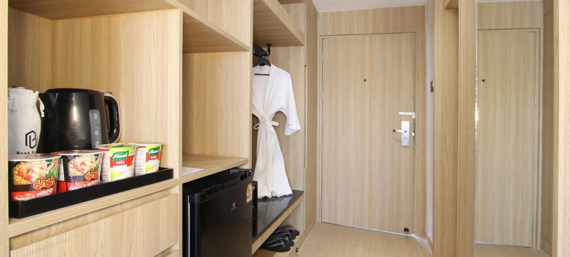 Pooh Beach Resort & Spa Jomtien Beach Exteriör bild