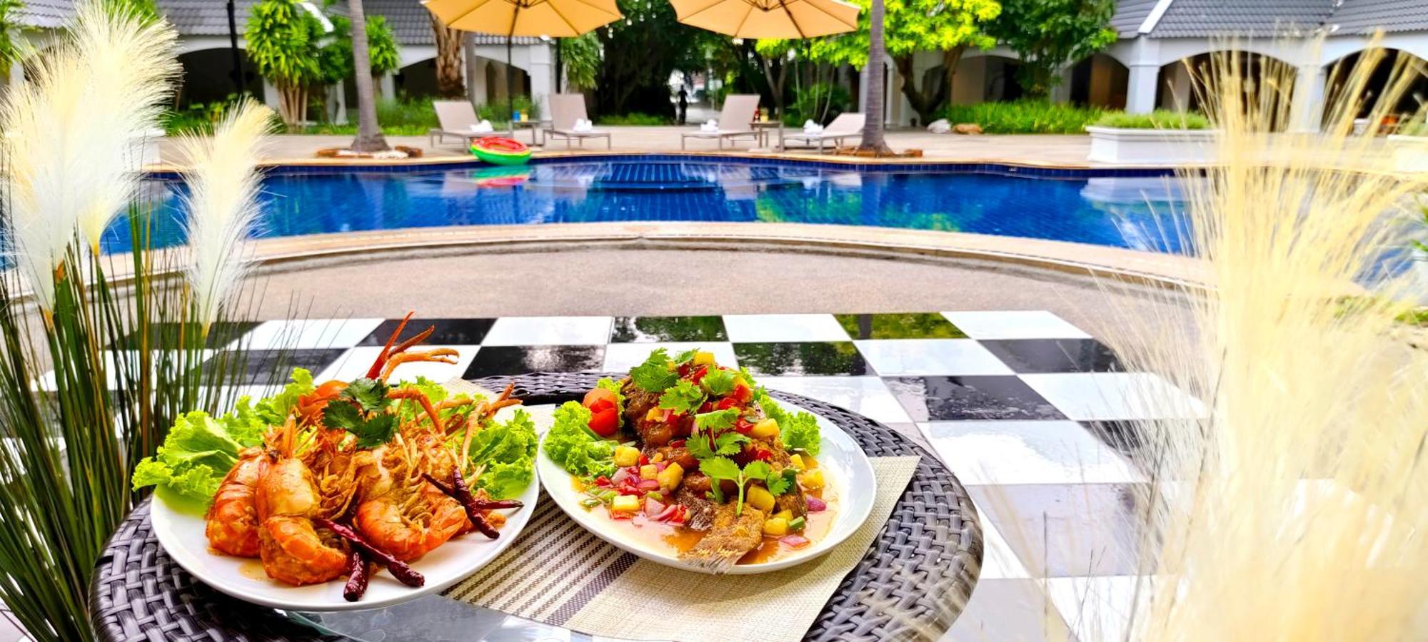 Pooh Beach Resort & Spa Jomtien Beach Exteriör bild