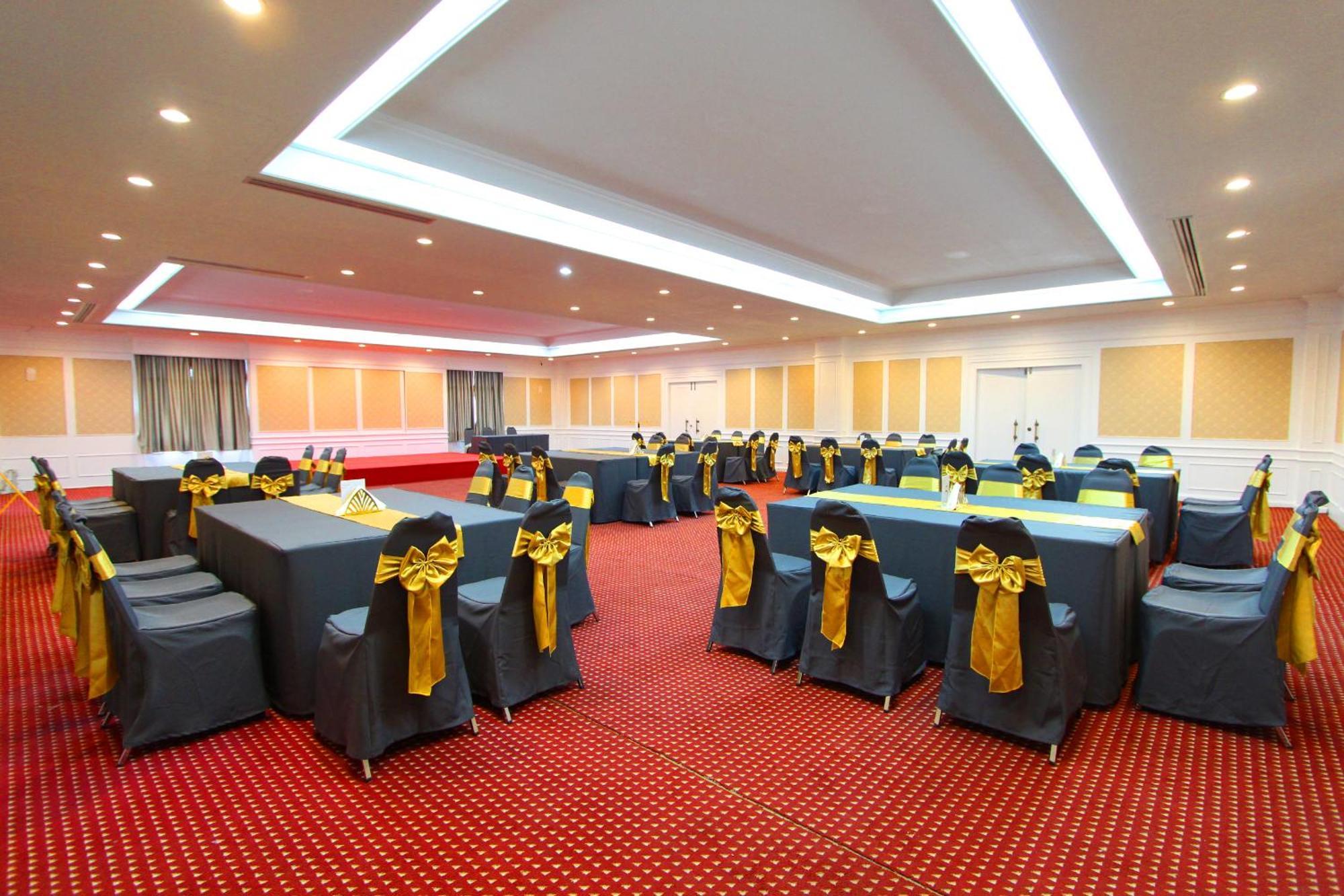 Pooh Beach Resort & Spa Jomtien Beach Exteriör bild