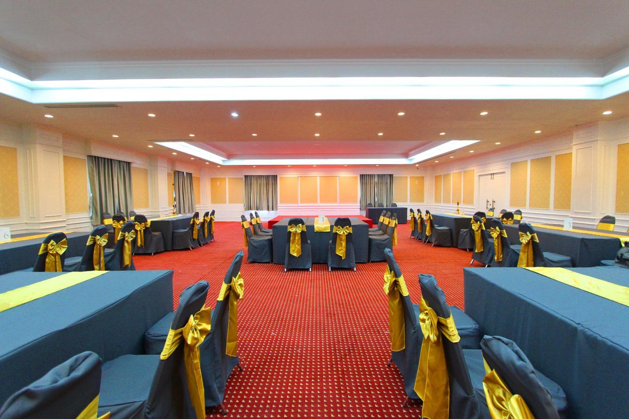 Pooh Beach Resort & Spa Jomtien Beach Exteriör bild